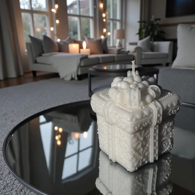 Grand Christmas Gift Box Candle