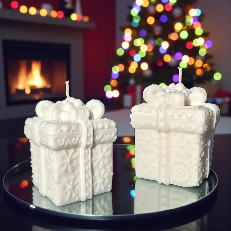 Grand Christmas Gift Box Candle
