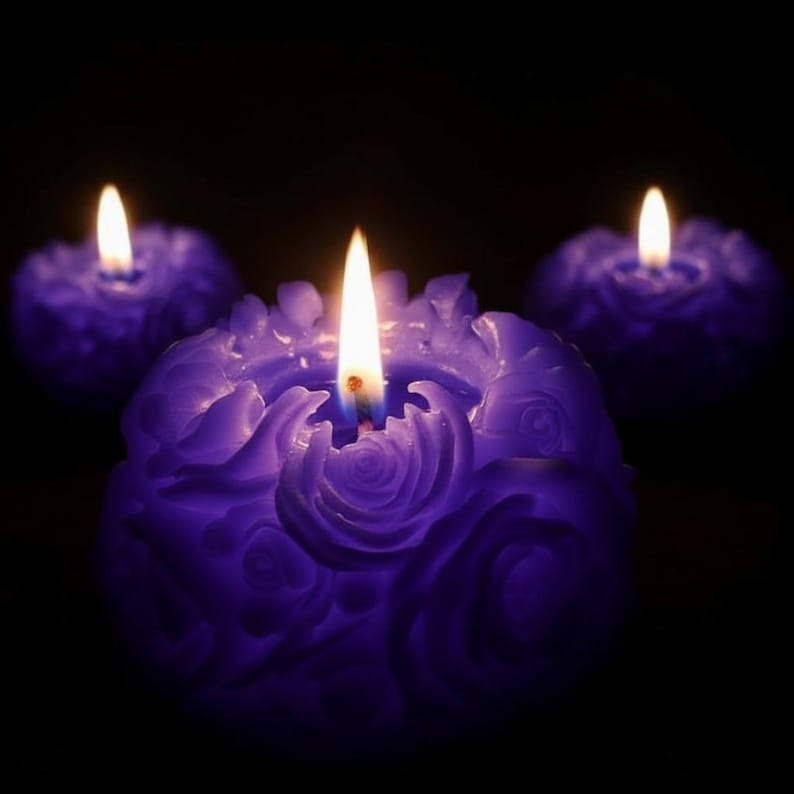 Blooming Roses Sphere Candle