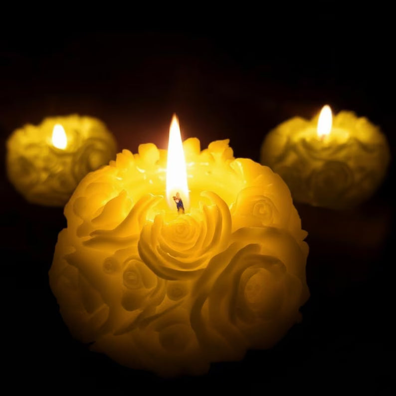 Blooming Roses Sphere Candle