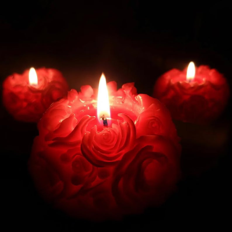 Blooming Roses Sphere Candle