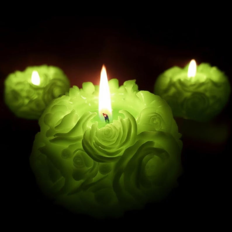 Blooming Roses Sphere Candle