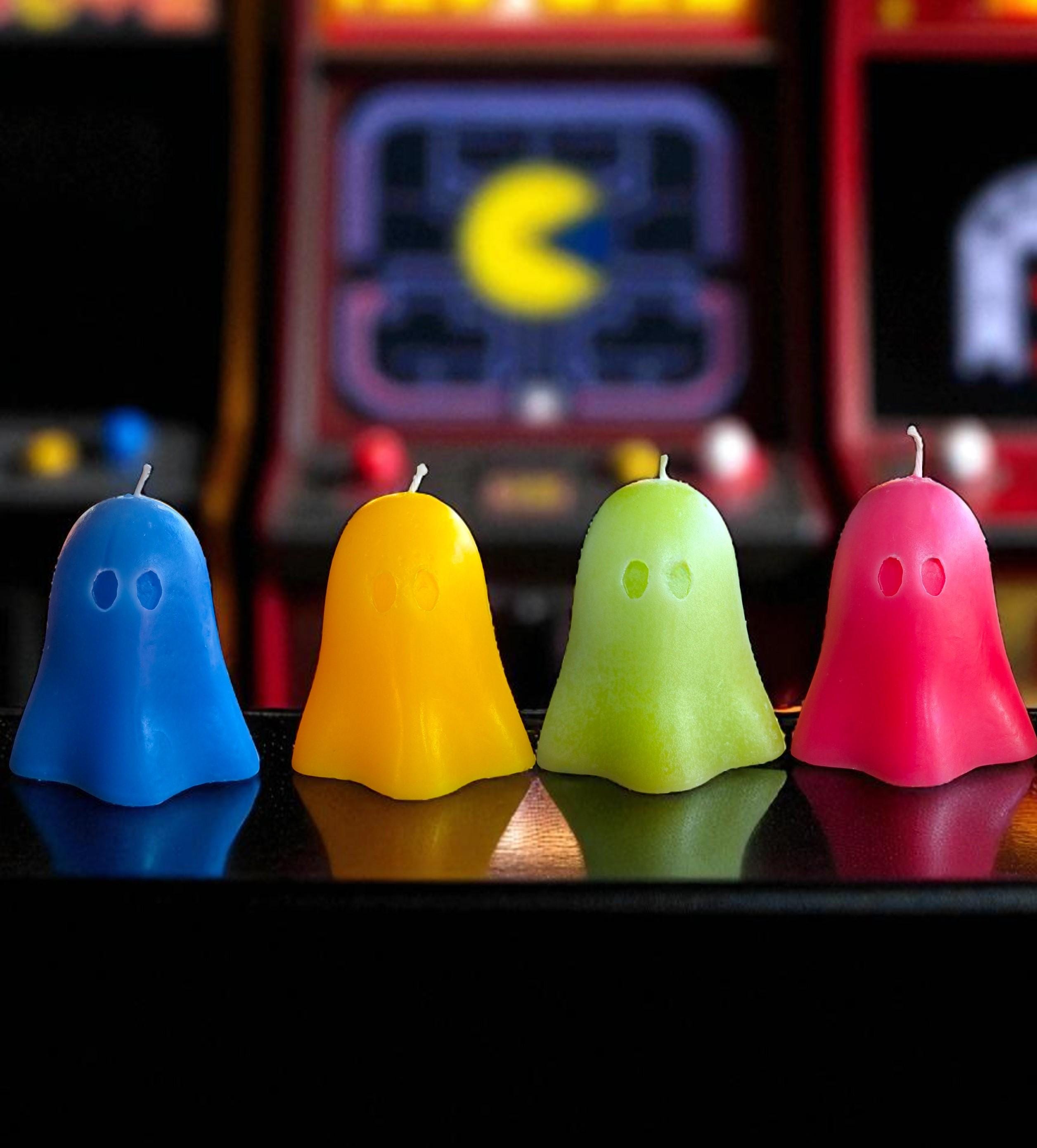 Handcrafted Tiny Ghost Candles: Spooky Halloween Decor