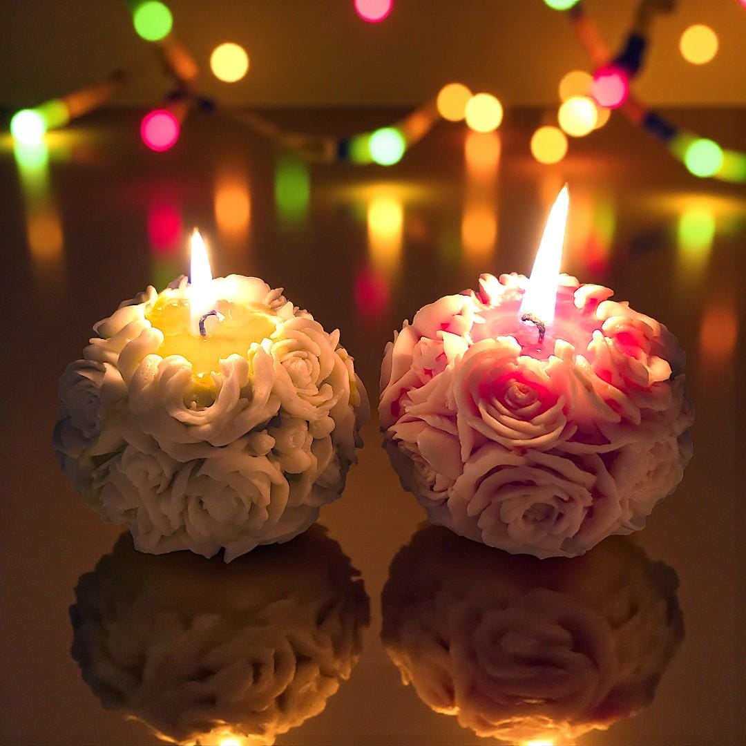 Festive Blooming Flowers Sphere Candle: Aromatherapy Christmas Decor