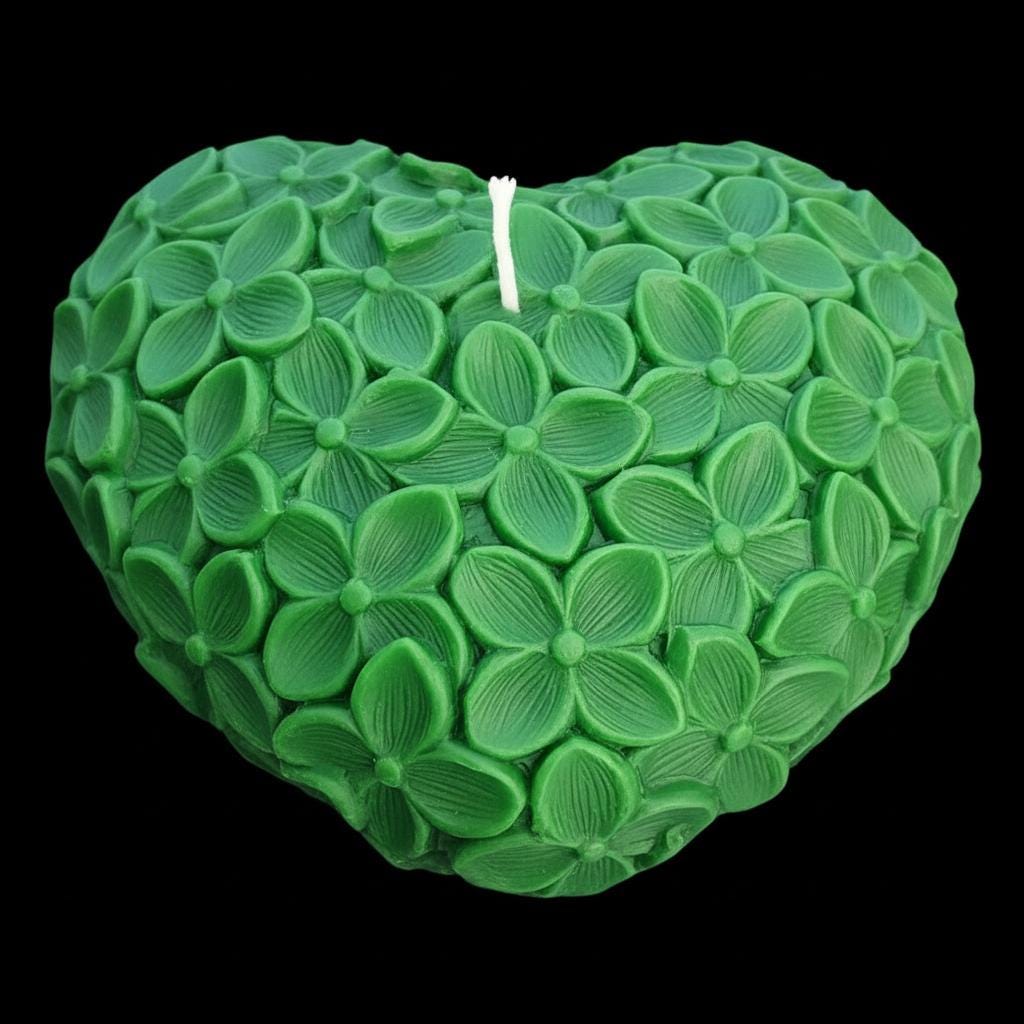 Floral Heart Candle: Large Valentine's Day Love Shack Fragrance