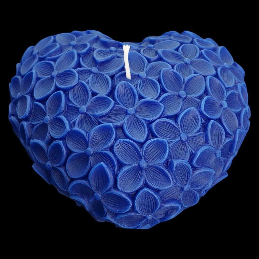 Floral Heart Candle: Large Valentine's Day Love Shack Fragrance