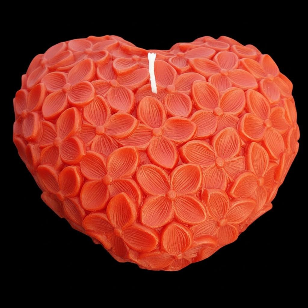 Floral Heart Candle: Large Valentine's Day Love Shack Fragrance