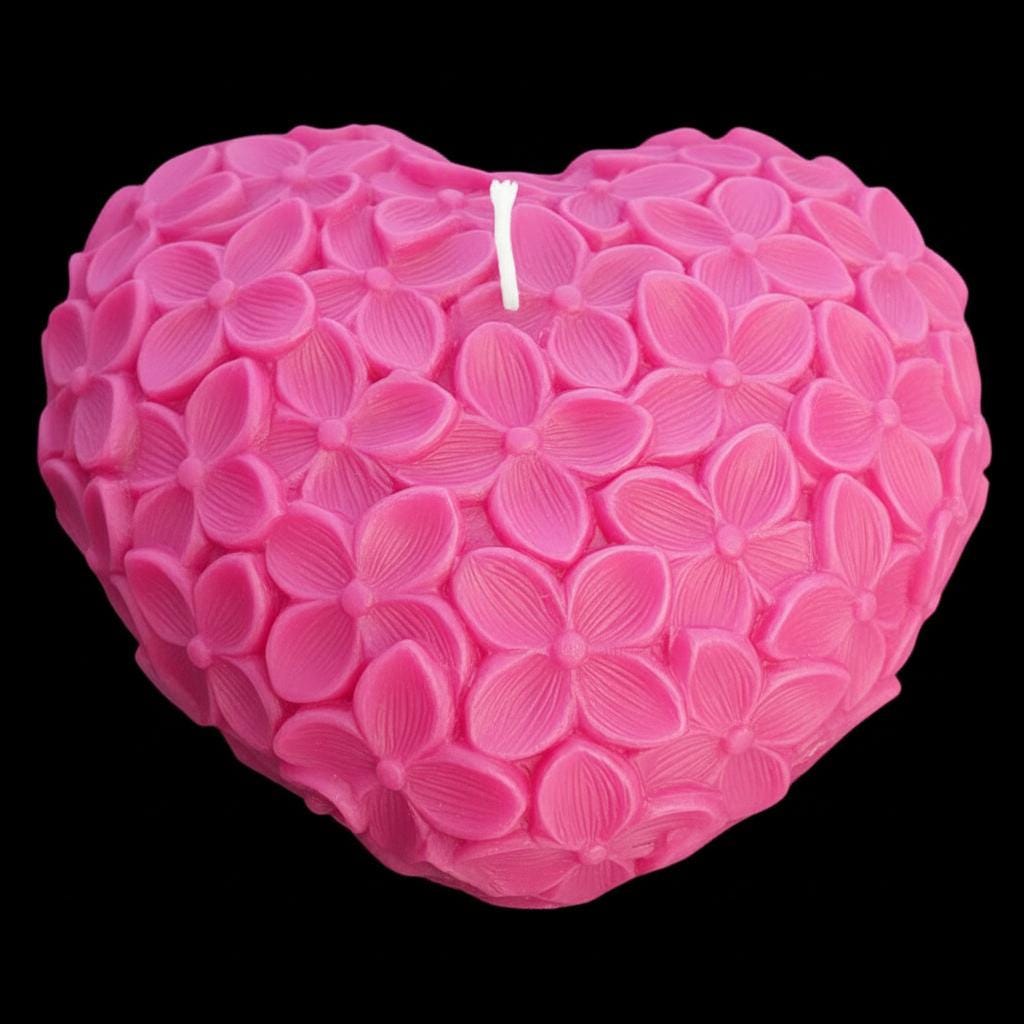 Floral Heart Candle: Large Valentine's Day Love Shack Fragrance